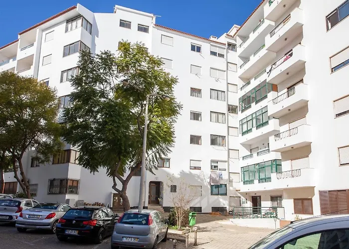 B17 - The Stunning Seaview Apartment