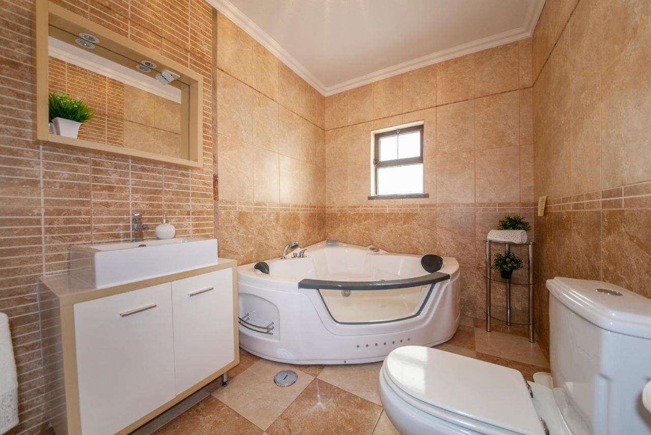 B17 - The Stunning Seaview Apartamento